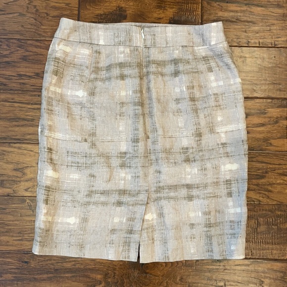 100% Linen skirt with pockets, soft pink, taupe colors, lined with slit in back - Picture 3 of 7